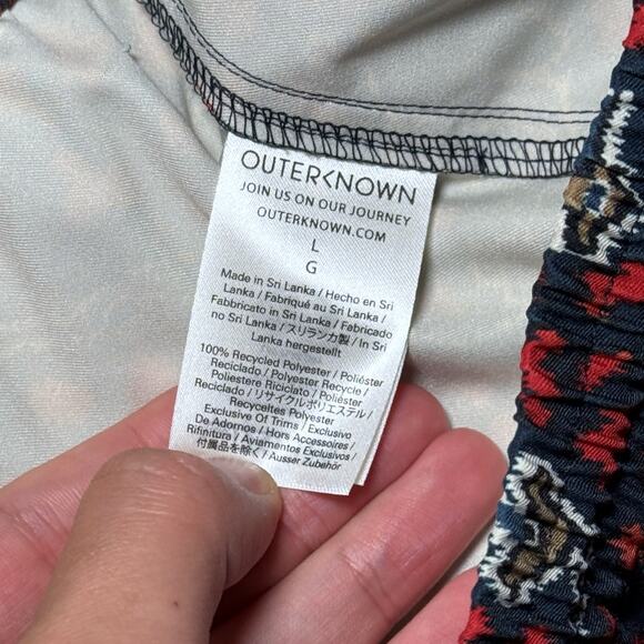 Outerknown Nomadic Volley Shorts Multicolor Size L NWT 1810054 $78 MSRP - Picture 6 of 7